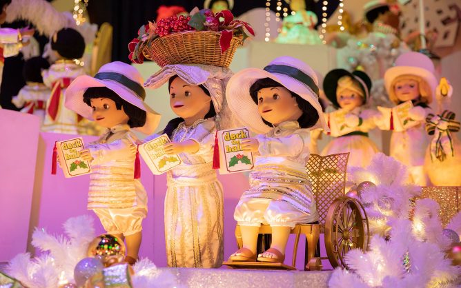 Disney Adds Dolls In Wheelchairs To ‘It’s A Small World’